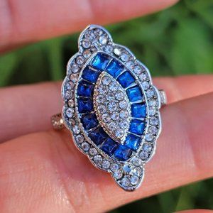 Stunning Art Deco blue and white crystal silver statement cocktail ring